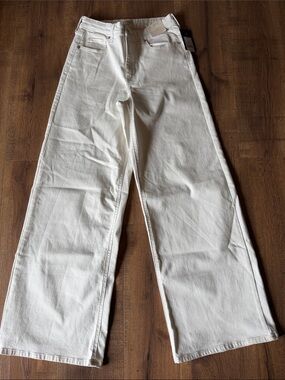 Universal Thread White Wide-Leg High-Rise Jeans size 10
